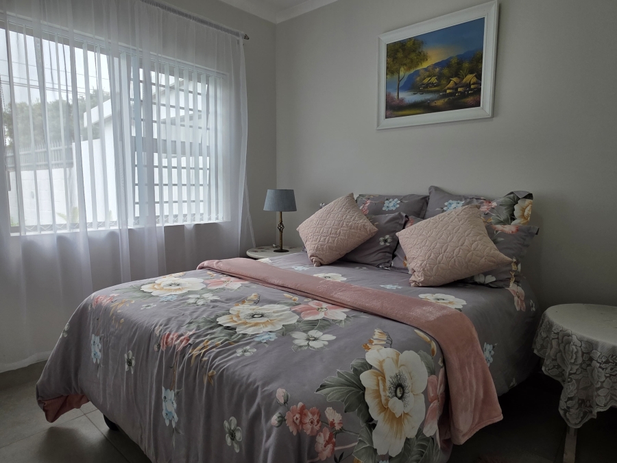 2 Bedroom Property for Sale in Kleinkrantz Western Cape